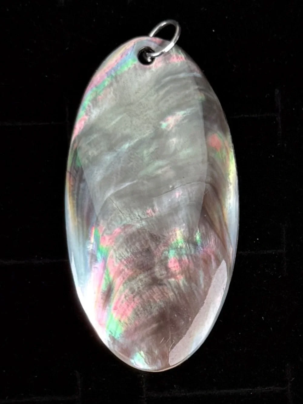 Beautiful vintage weighted pendant + Free 16” Cord Necklce